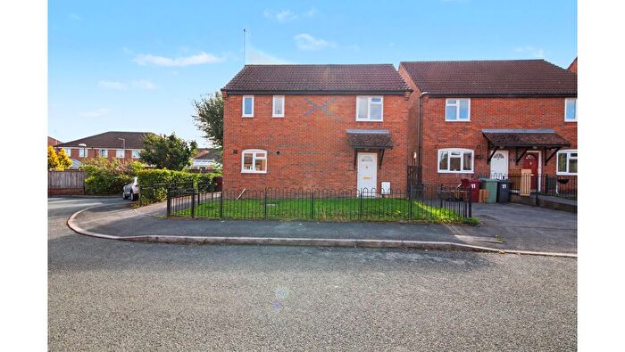 3 Bedroom Property For Sale In Rosling Way, Arkwright Town, Chesterfield, Derbyshire, S44
