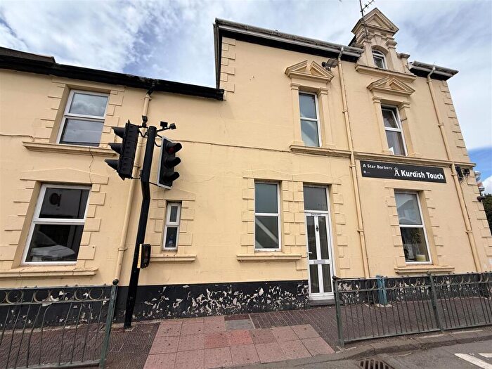 3 Bedroom Flat For Sale In Y Maes, Pwllheli, LL53