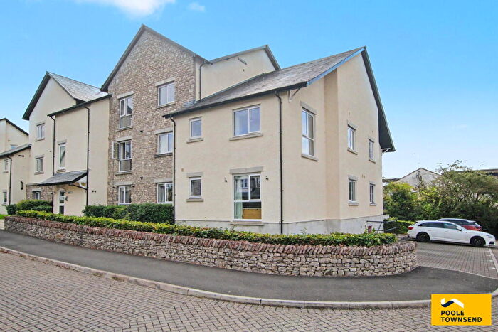 1 Bedroom Flat For Sale In Aspen Close, Kendal, LA9