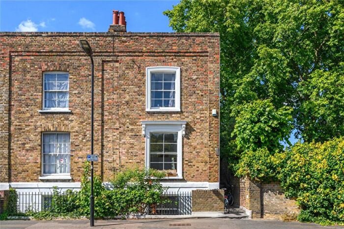 4 Bedroom Semi Detached House For Sale In Albion Terrace, London, E8