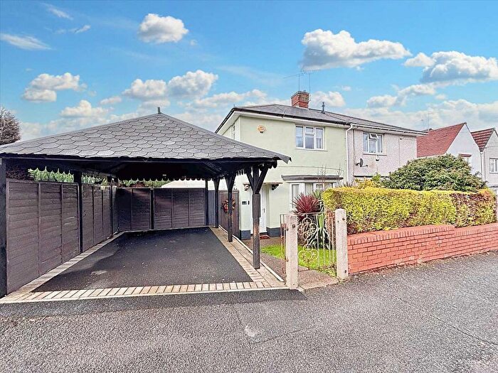 2 Bedroom Semi-Detached House For Sale In Percival Crescent, Sutton In Ashfield, NG17