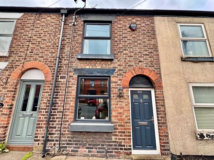 2 Bedroom Terraced House To Rent In Buxton Road, Macclesfield, SK11