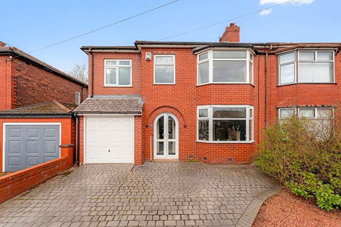 4 Bedroom Semi Detached House For Sale In Henfold Road, Tyldesley, Manchester, M29