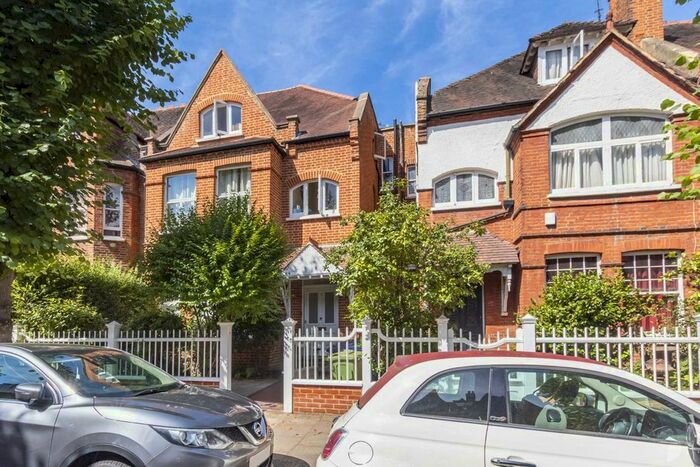 2 Bedroom Flat To Rent In Esmond Road, London, W4