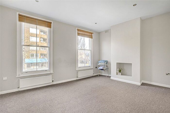 2 Bedroom Flat To Rent In Moore Park Road, London, SW6