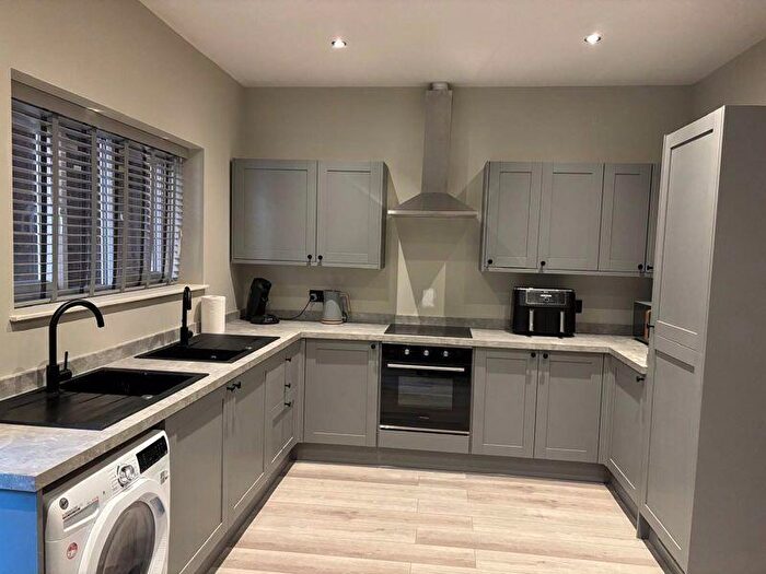 1 Bedroom Terraced House To Rent In Wood Street, Bolton, BL1