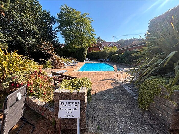 1 Bedroom Flat For Sale In Poole Road, Bournemouth, Dorset, BH2