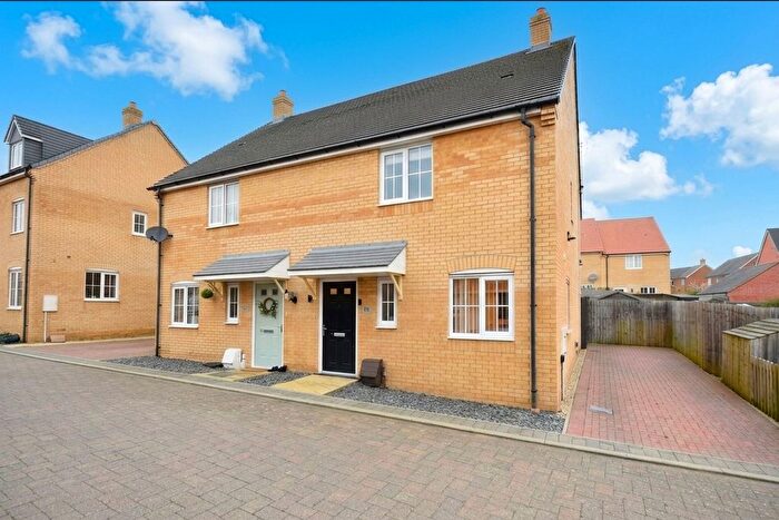 3 Bedroom Semi-Detached House For Sale In Parker Crescent, Sawtry, PE28