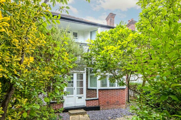 3 Bedroom Detached House To Rent In Princes Gardens, London, W3