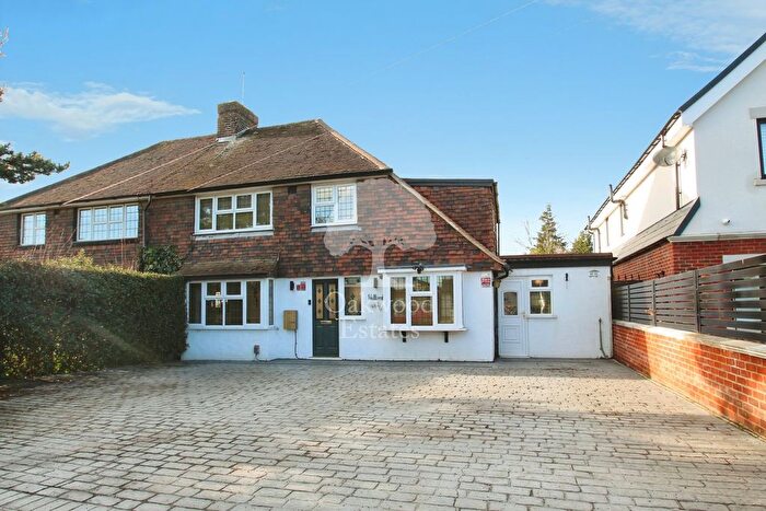 5 Bedroom Semi-Detached House To Rent In Syke Ings, Iver, SL0