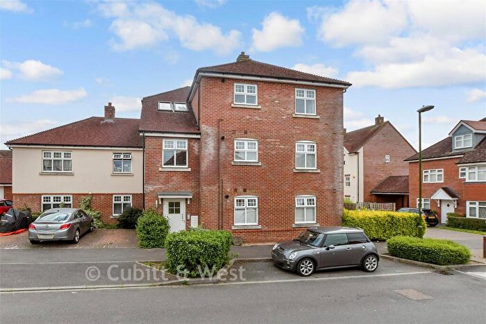 2 Bedroom Flat For Sale In Sargent Way, Broadbridge Heath, Horsham, West Sussex, RH12