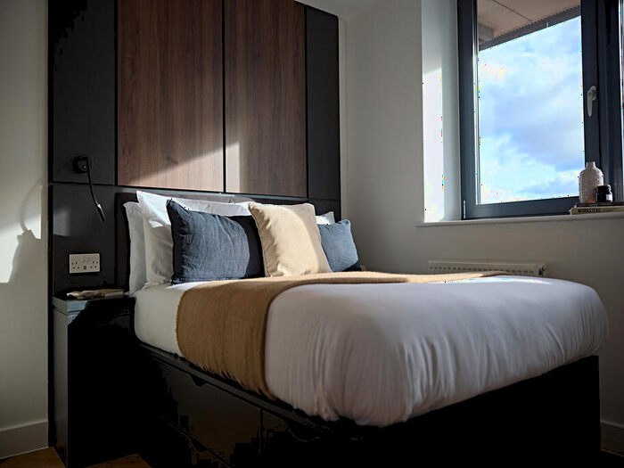 1 Bedroom Apartment To Rent In Apt, Q Three Residence #, LS1