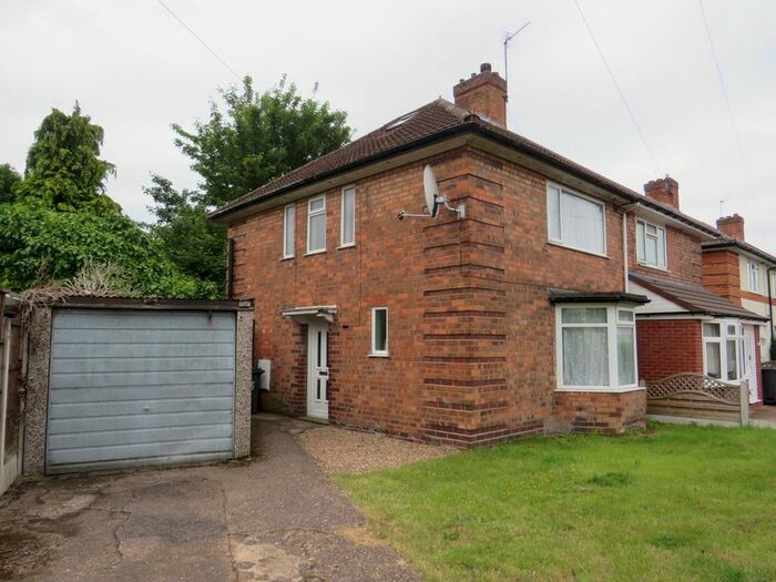 3 Bedroom Semi-Detached House To Rent In Jerrys Lane, Erdington, Birmingham, West Midlands, B23