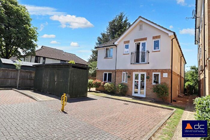1 Bedroom Flat For Sale In Corbins Lane, Harrow, HA2