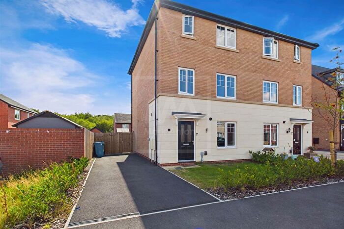 4 Bedroom Semi-detached House To Rent In Foxtrot Avenue, Great Sankey, Warrington, Cheshire, WA5