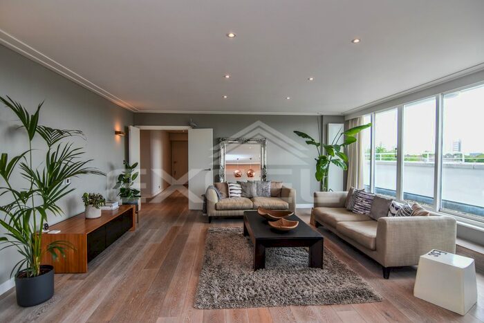 3 Bedroom Flat To Rent In Warrington Gardens, Little Venice, London, W9