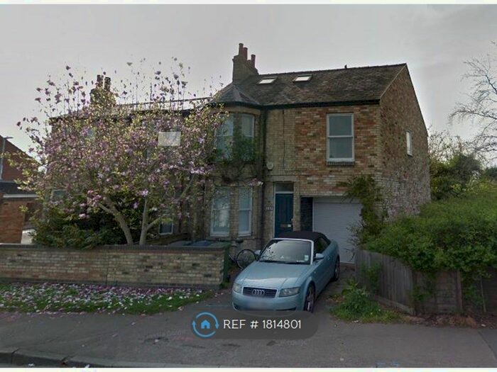 6 Bedroom Semi-Detached House To Rent In Histon Road, Cambridge, CB4