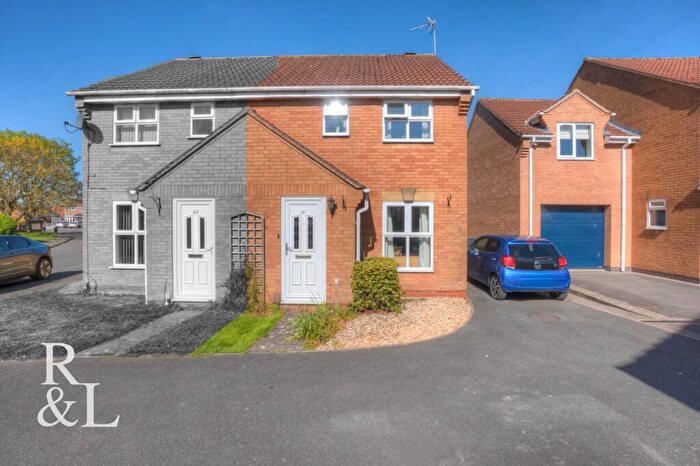 3 Bedroom Semi-Detached House For Sale In Thorndale, Ibstock, LE67