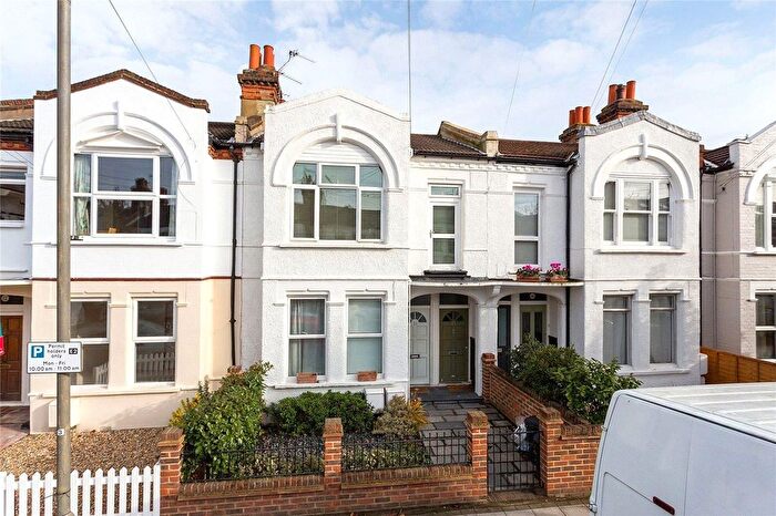 2 Bedroom Maisonette To Rent In Mantilla Road, London, SW17