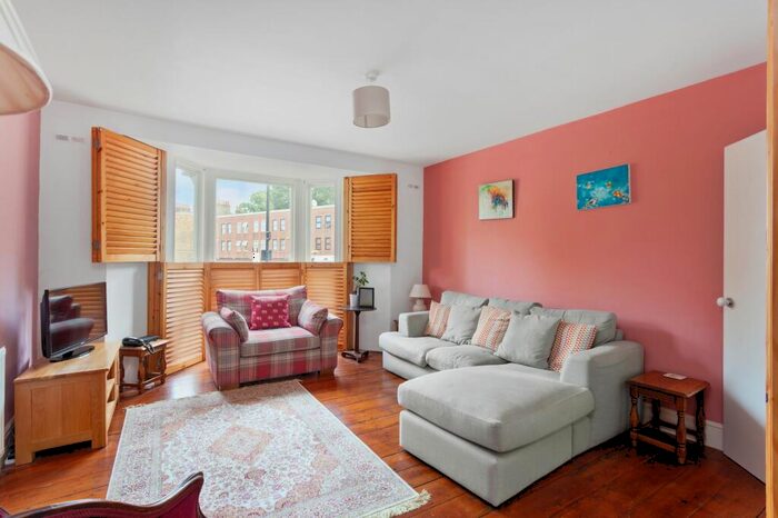 2 Bedroom Flat To Rent In Brooke Road, London, N16