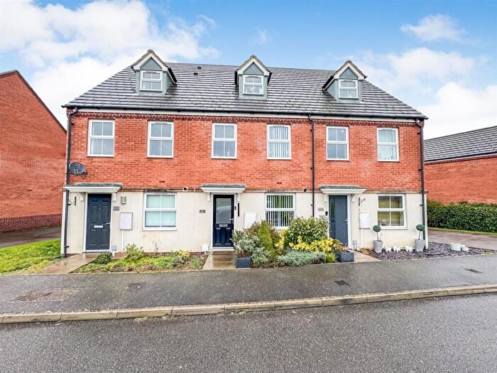 3 Bedroom Terraced House For Sale In Siskin Close, Corby, NN18