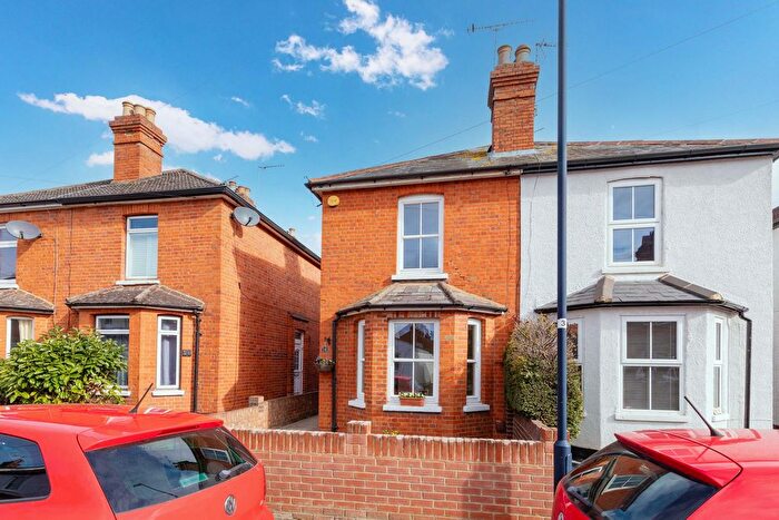 2 Bedroom Semi Detached House For Sale In Alwyn Road, Maidenhead, SL6