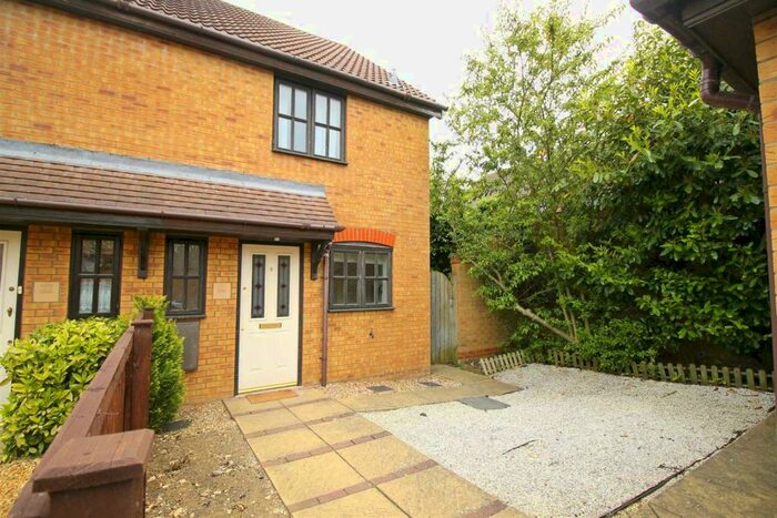 2 Bedroom Semi-Detached House To Rent In Gratton Court, Emerson Valley, Milton Keynes, MK4