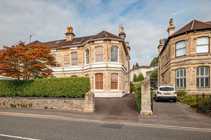 Studio For Sale In Newbridge Road, Bath, BA1