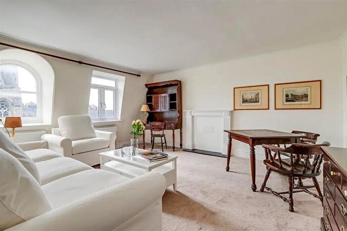 1 Bedroom Flat To Rent In Redcliffe Square, The Boltons, SW10