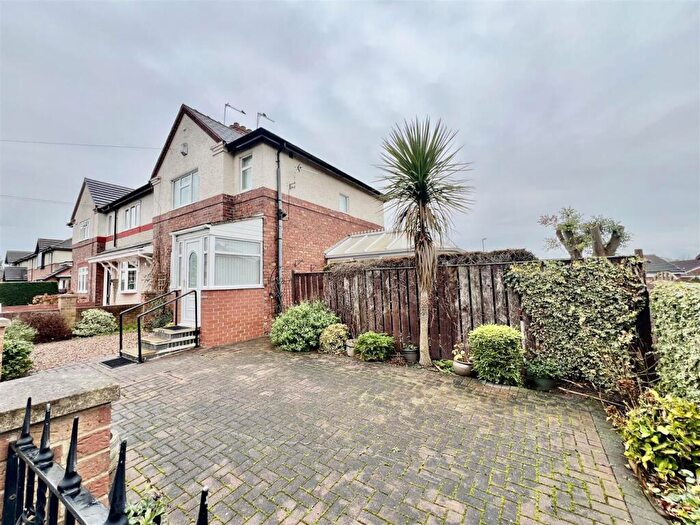 3 Bedroom End Of Terrace House For Sale In Hundens Lane, Darlington, DL1