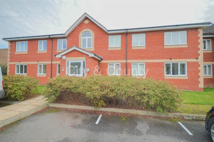 2 Bedroom Flat To Rent In Peterhouse Close, West Town, Peterborough, PE3