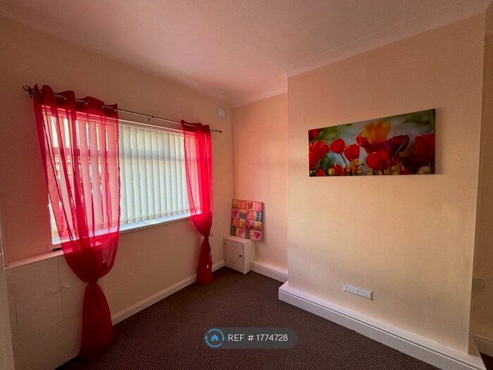 3 Bedroom Terraced House To Rent In Hatrell Street, Newcastle-Under-Lyme, ST5