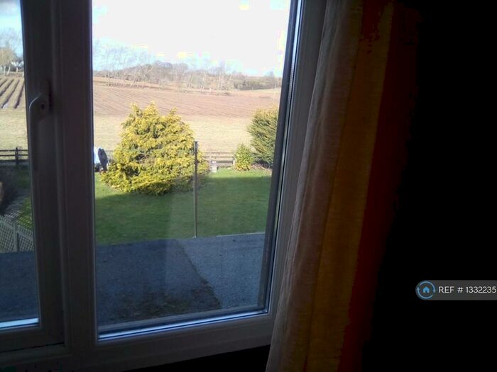 4 Bedroom Semi-Detached House To Rent In Red Street, Gravesend, DA13