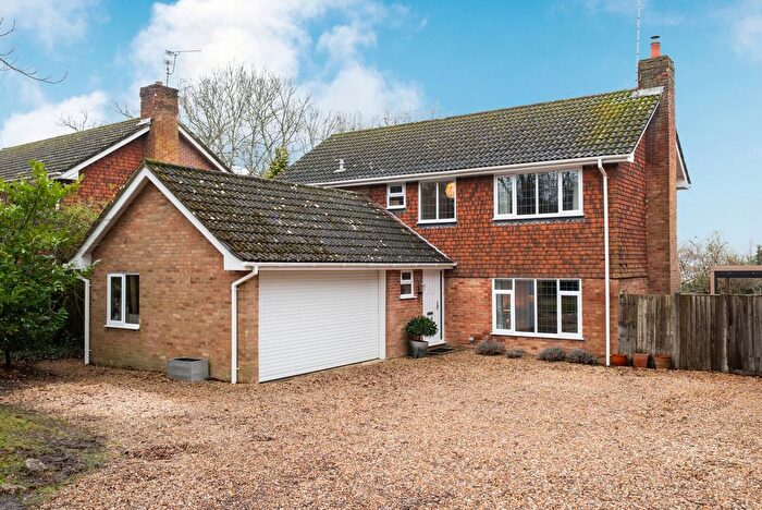 4 Bedroom Detached House For Sale In Greystead Park, Wrecclesham, Farnham, GU10