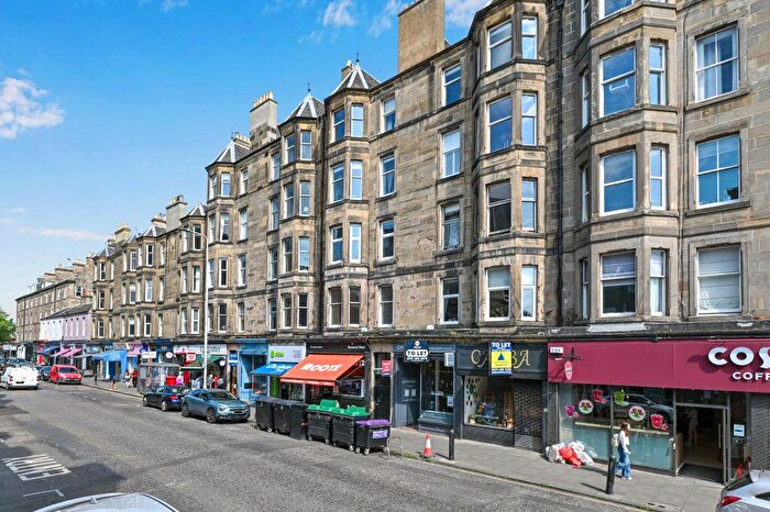 2 Bedroom Flat For Sale In / Raeburn Place, Edinburgh, EH4