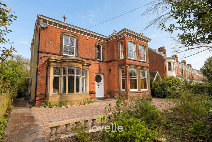 7 Bedroom Detached House For Sale In Abbey Road, Grimsby, DN32