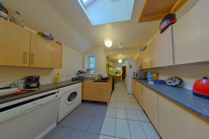 6 Bedroom Terraced House To Rent In Harrow Road, Selly Oak - Student Property, B29