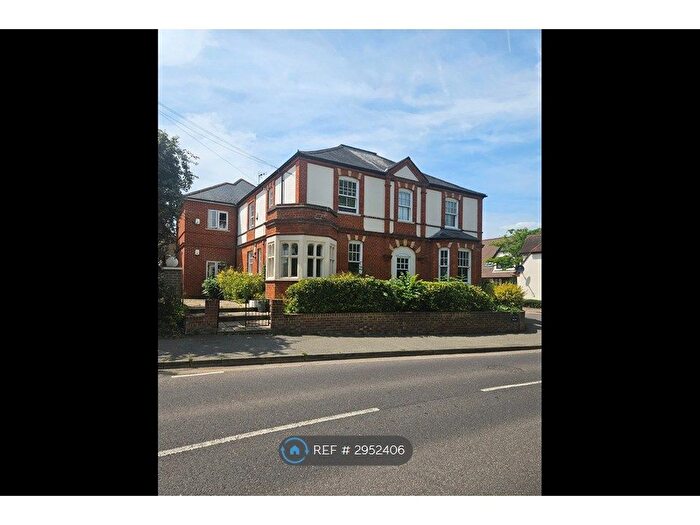 1 Bedroom Flat To Rent In High St, Chelmsford, CM2