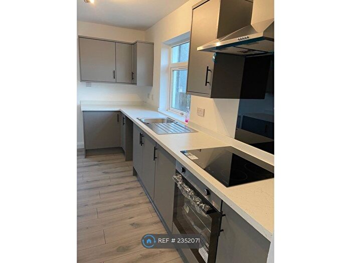 4 Bedroom Semi-Detached House To Rent In Stuart Road, Glenrothes, KY7