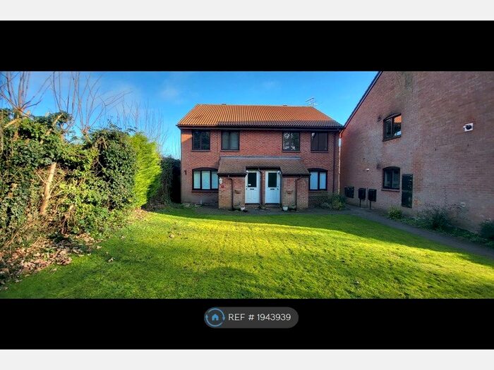 1 Bedroom Maisonette To Rent In Kingfisher Lure, Kings Langley, WD4