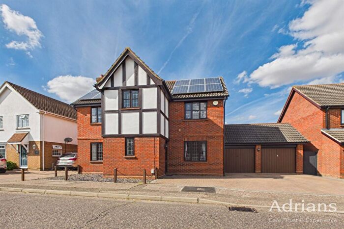 5 Bedroom Detached House For Sale In Pollards Green, Chelmer Village, CM2