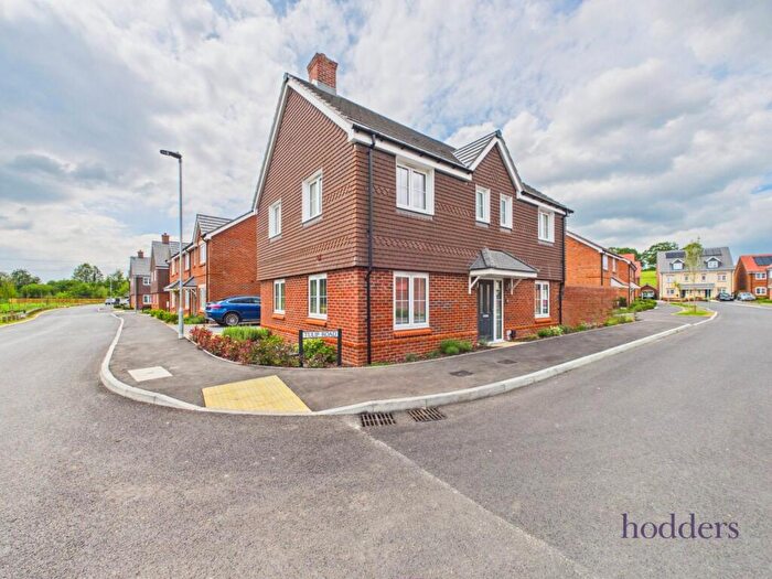 4 Bedroom Detached House To Rent In Surrey, KT16