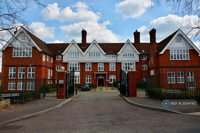 3 Bedroom Flat To Rent In South Road, Saffron Walden, CB11