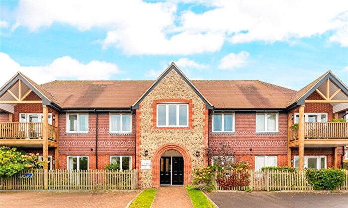 2 Bedroom Apartment For Sale In Priory Court, Marlborough, Wiltshire, SN8