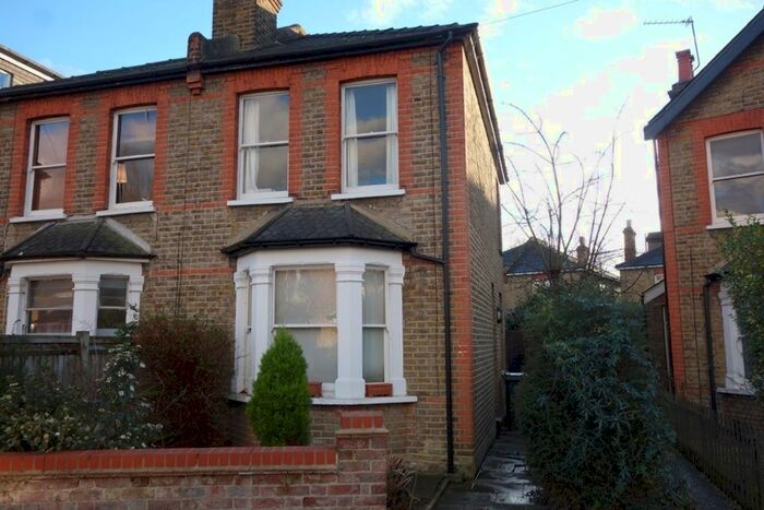 2 Bedroom Semi-Detached House To Rent In Rowlls Road, Kingston, KT1