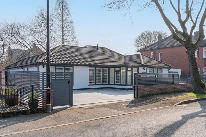 3 Bedroom Detached Bungalow For Sale In Hillingdon Road, Stretford, M32