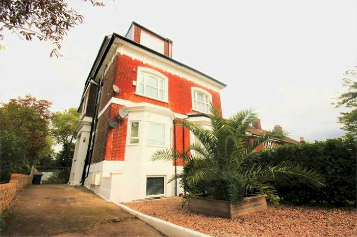 1 Bedroom Flat To Rent In Friern Park, London, N12