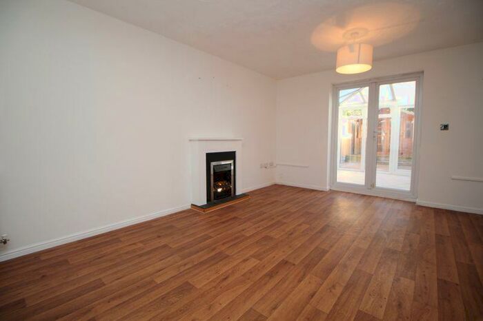 2 Bedroom Terraced House To Rent In Hurworth Avenue, Slough, SL3
