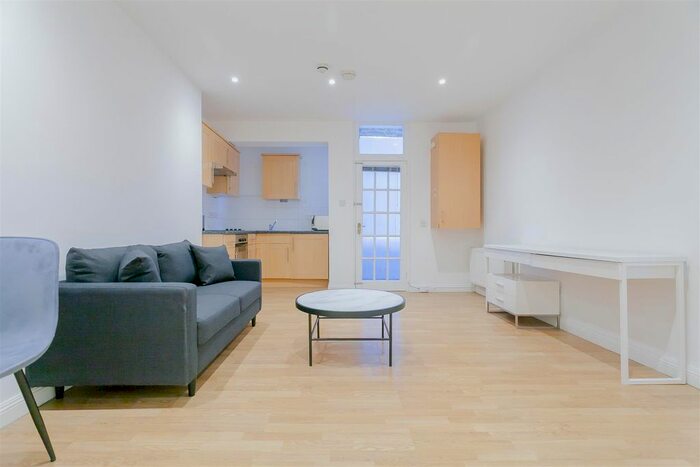 1 Bedroom Flat To Rent In Courtfield Gardens, South Kensington, SW5