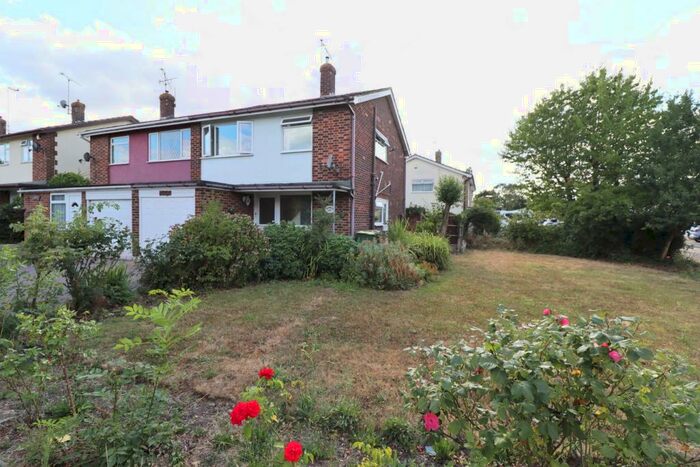 3 Bedroom Semi-Detached House To Rent In Long Lane, Hullbridge, Hockley, SS5